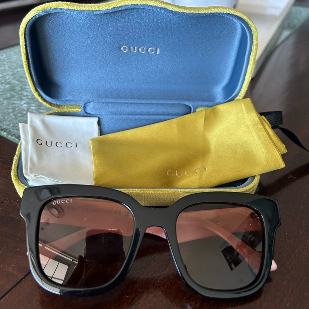 New Gucci Sunglasses light pink and brown